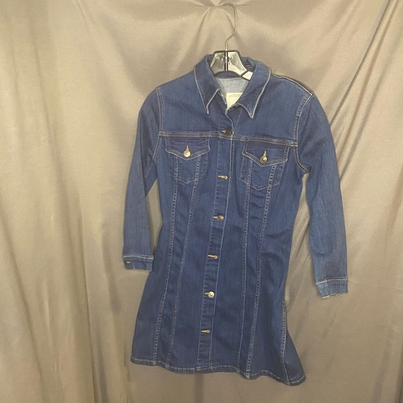 Zara denim dress - Picture 1 of 3